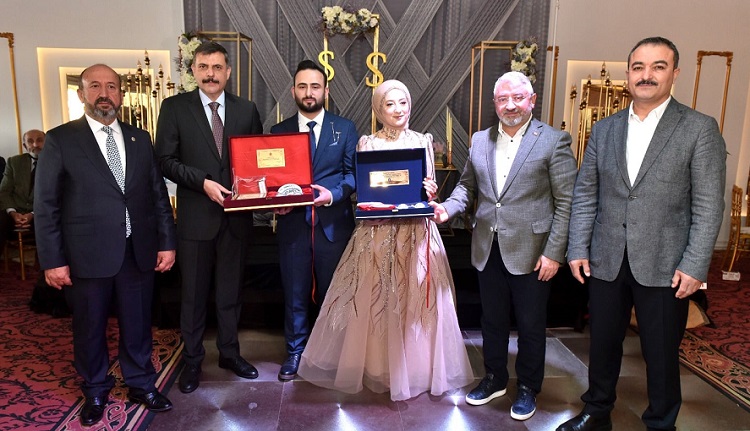 Kavuncu ailesinin mutlu günü