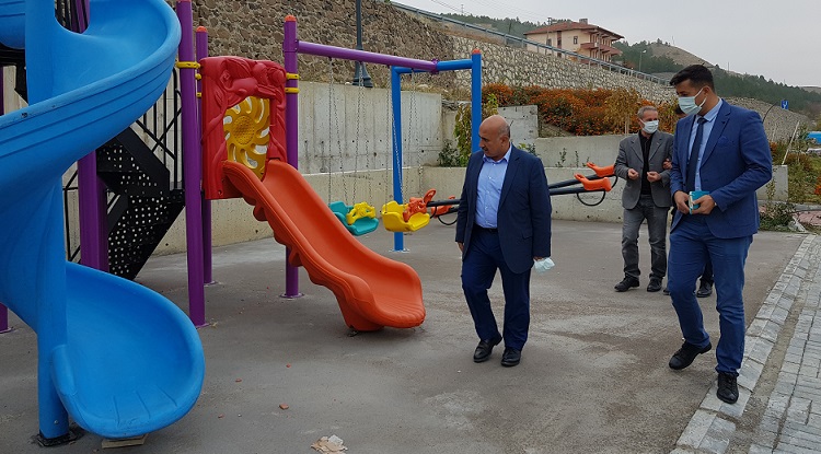 Millet bahçesi açılışa hazırlanıyor