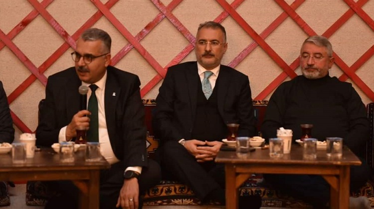Gençlik obasında istişare toplantısı