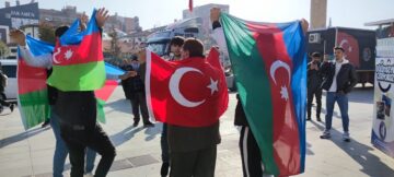 Karabağ zaferi coşkuyla kutlandı