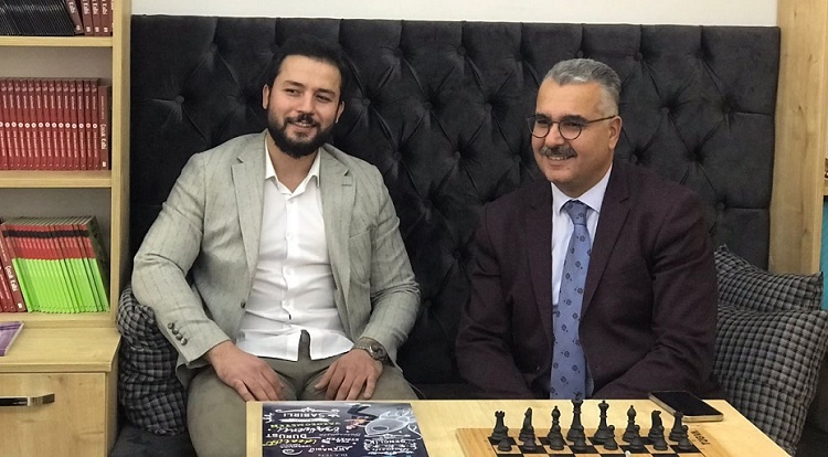 Başkan Ahlatcı gençlerle buluştu