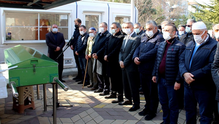 Osman Uygur dualarla uğurlandı