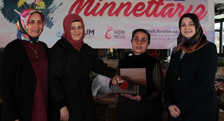 Emekli öğretmenler unutulmadı