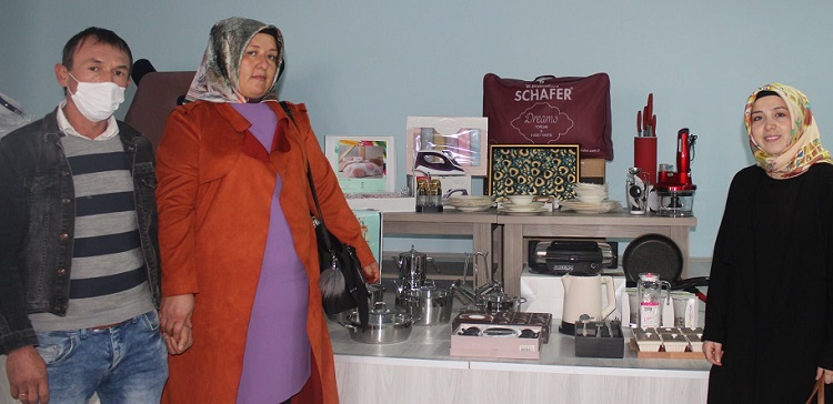 Yeni evlenecek çiftlere çeyiz desteği