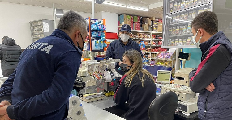 Zabıta marketlerde denetim yaptı!