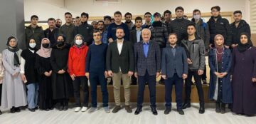 Tecrübelerini gençlerle paylaştı