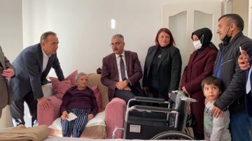 Onların hayır dualarını aldılar