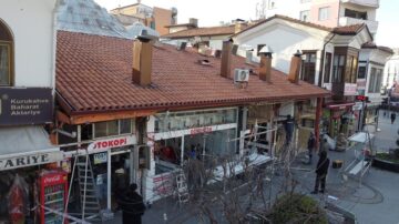 Saat kulesi etrafına yeni görünüm