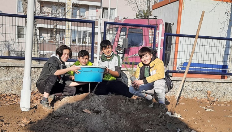 Su tasarrufunu uygulamalı öğrendiler