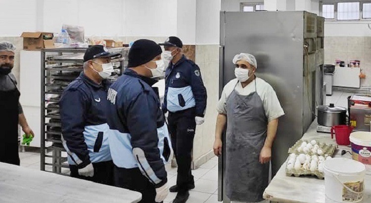 Zabıta imalathaneleri denetledi