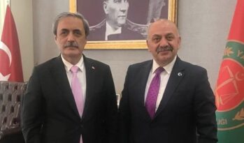 Bekir Şahin’i makamında ziyaret etti