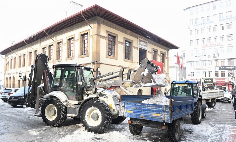 Karlar Çomar barajına taşınıyor