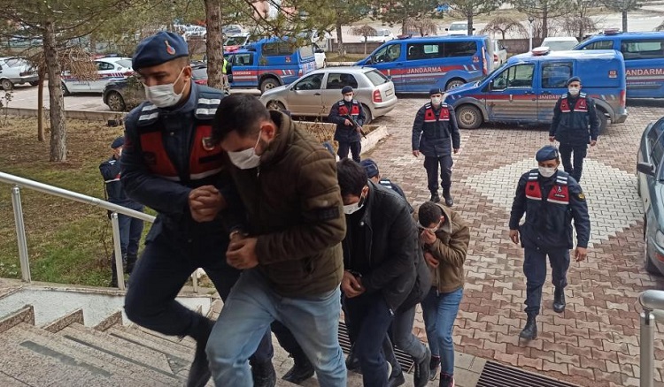 Uyuşturucudan 6 kişi tutuklandı