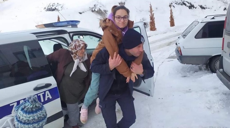 Zabıtadan yürek ısıtan davranış