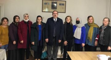 Kanser derneklerini ziyaret etti