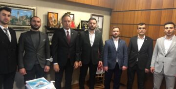Gençlerimizin her zaman yanındayız