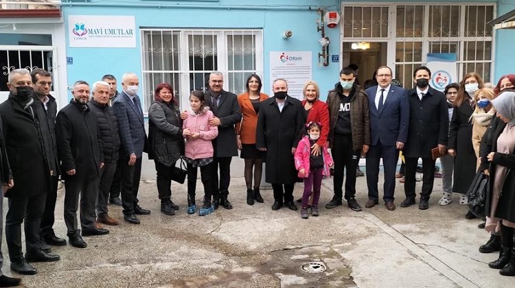Faydalı projelerin destekçisiyiz