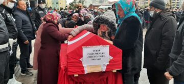 Polis memuruna hüzünlü tören