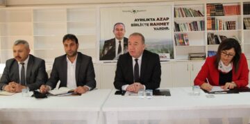 Başkan muhtarlarla bir araya geldi