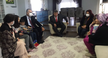 Emir ve ailesine moral ziyareti