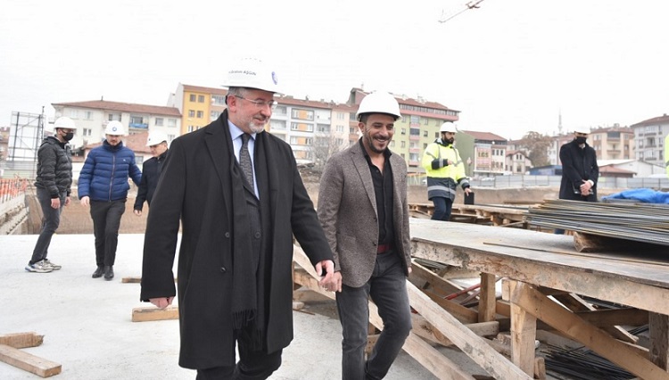 Bedesten inşaatı devam ediyor