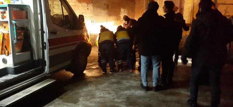 Yüksekten düşen genç yaralandı