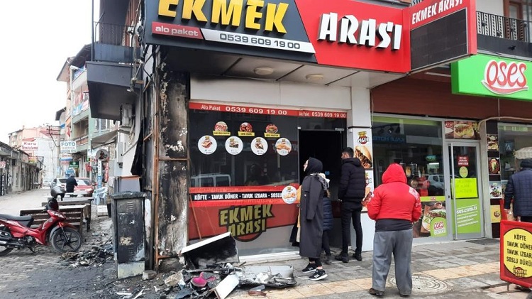 İş yerinde çıkan yangın korkuttu