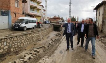 Eşme Köyünde incelemelerde bulundu