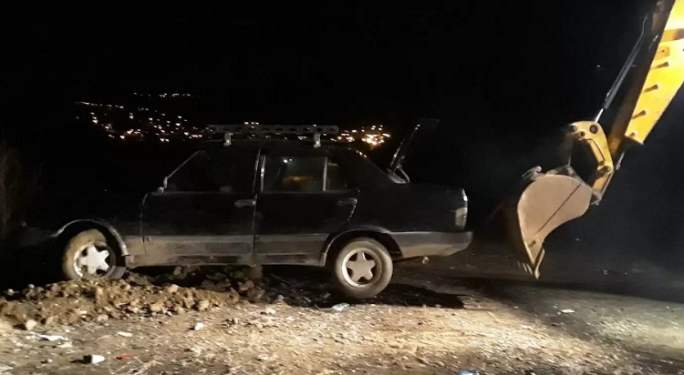 Kayan otomobil canından etti