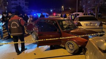 Polisten kaçarken kaza yaptılar!