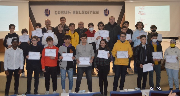 Genç mucitler sertifikalarını aldı