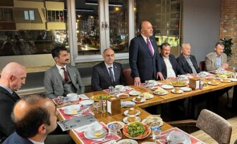 Şampiyonaya gelen misafirleri ağırladı