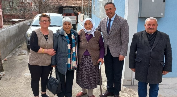 Şehit aileleri ve gazileri unutmadılar