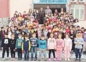 Mehmetçiğe öğrencilerden hediye
