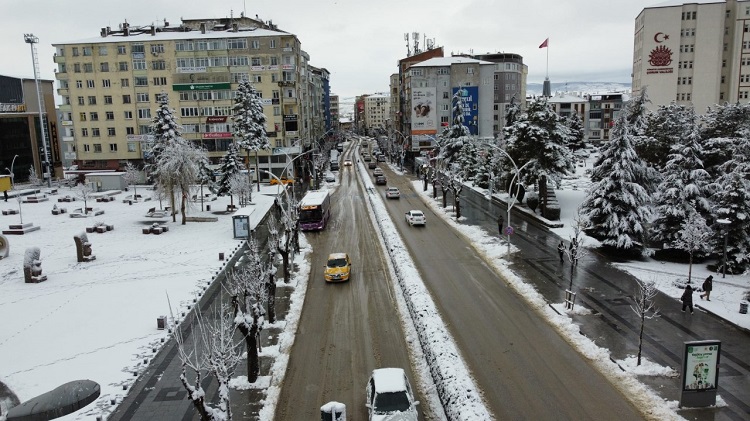 Çorum yeniden beyaza büründü