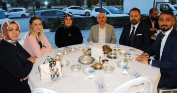 Gelecek partililer iftarda buluştu