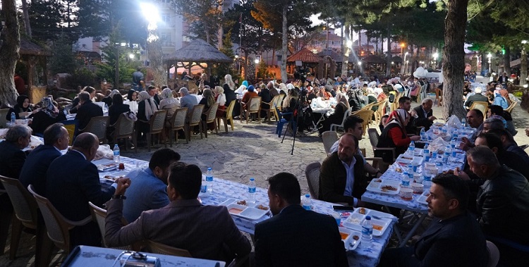 Ortaköy’de 2002’den 2022’ye vefa iftarı
