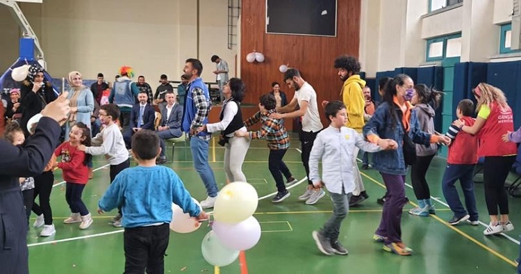 Gönüllerince eğlendiler