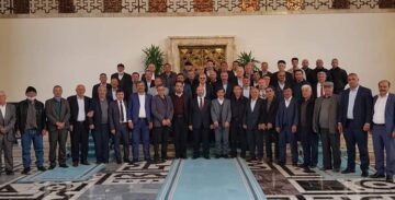 Köy muhtarlarını mecliste ağırladı