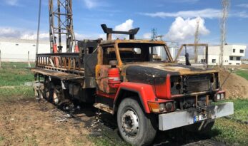 Sondaj kamyonu bu hale geldi!