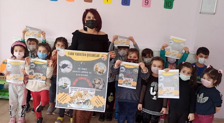 Minikler sevimli dostları aç bırakmadı