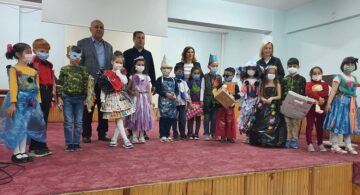 Geri dönüşüm sergisi ve defilesi