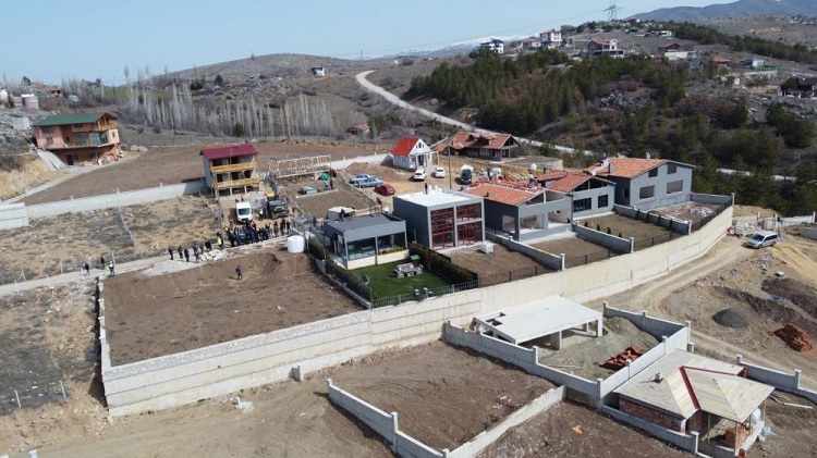 Kaçak yapılar için yıkım kararı!