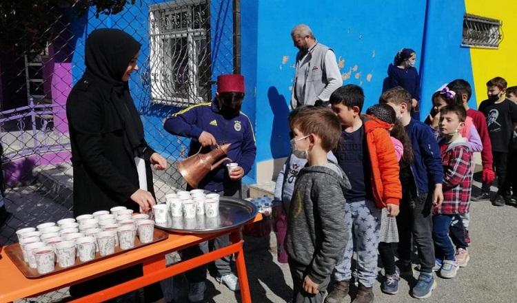 Öğrenciler eski gelenekleri yaşattılar