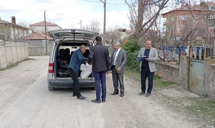 İhtiyaç sahiplerine gıda yardımı