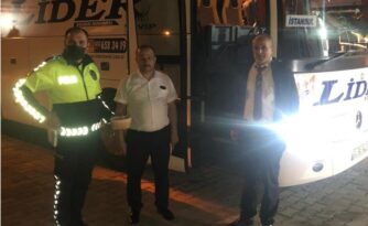 Polis yolcu otobüslerini denetledi