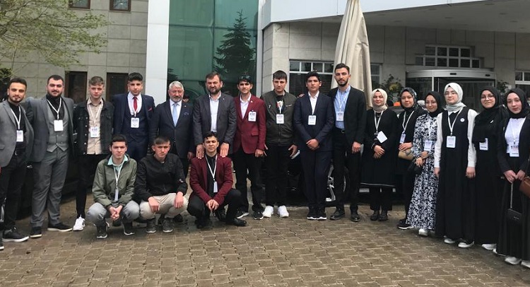 Başkan Önder’li gençlerle buluştu