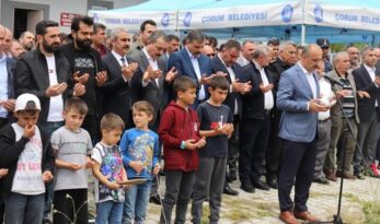 Yağmur ve şükür duasına katıldılar