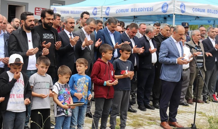 Yağmur ve şükür duasına katıldılar