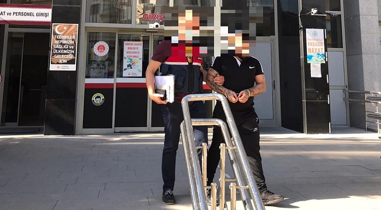 Hırsızlar Jandarmadan kaçamadı!